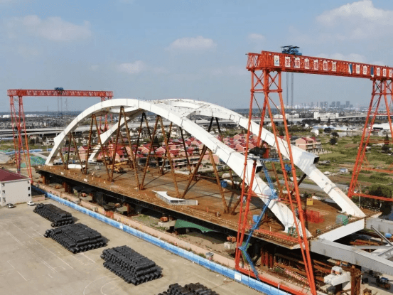 大型钢结构与基础设施面漆升级选型：丙烯酸聚硅氧烷的全生命周期成本优势