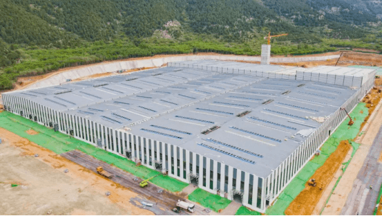 大型汽车制造工厂钢结构厂房：丙烯酸聚氨酯底面二合一漆的工业建筑防腐应用